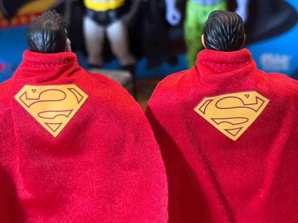 Super-Powers-wave-9-In-Hand-Images-Superman-Bizarro-rear-2