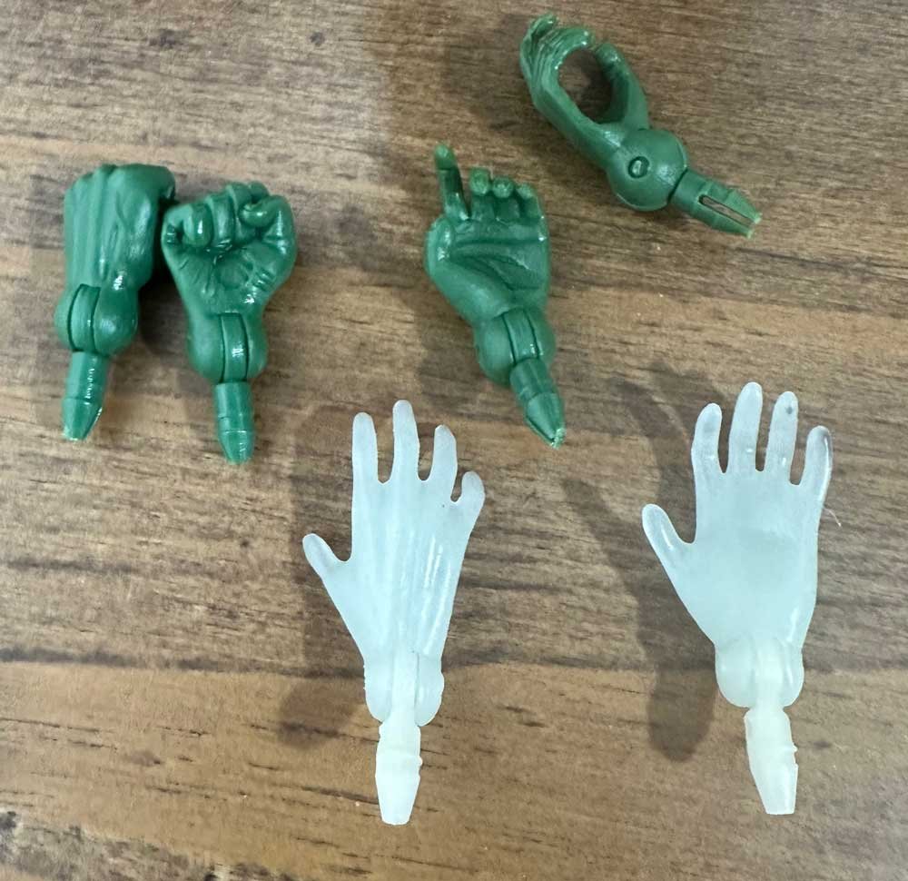 Lincoln-Monsters-Count-Dracula-hands