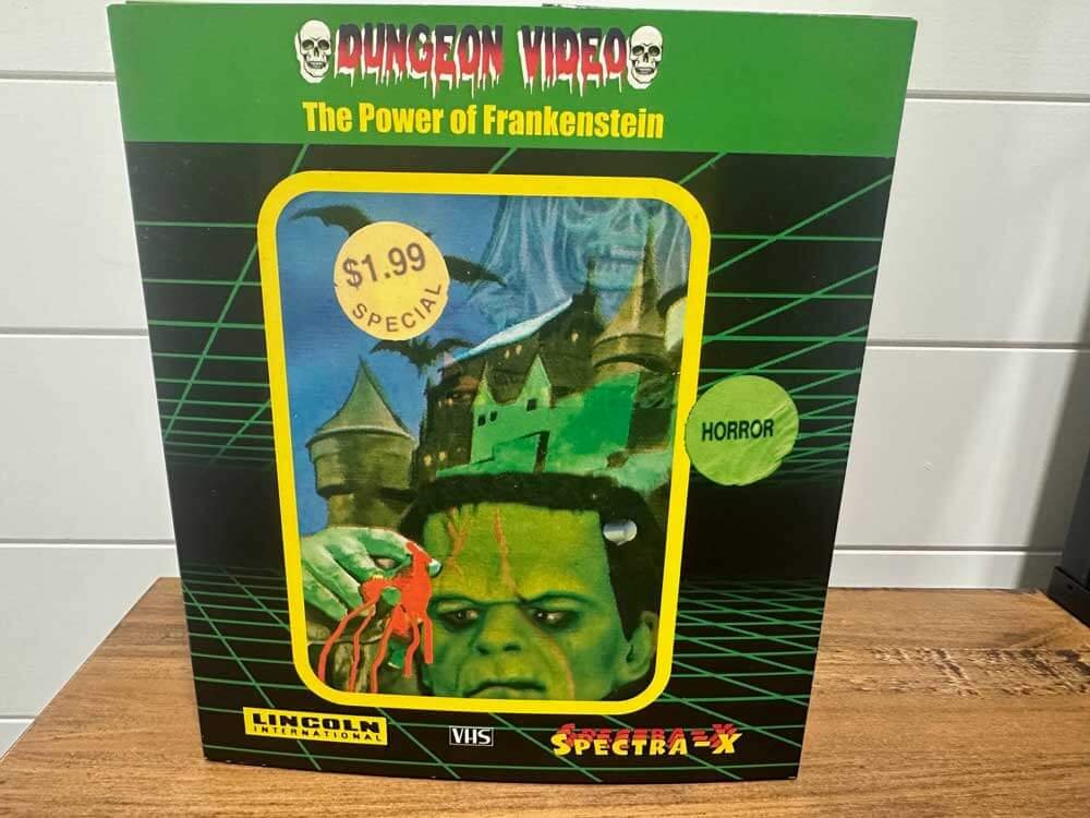 Lincoln-Monsters-outter-Package-front