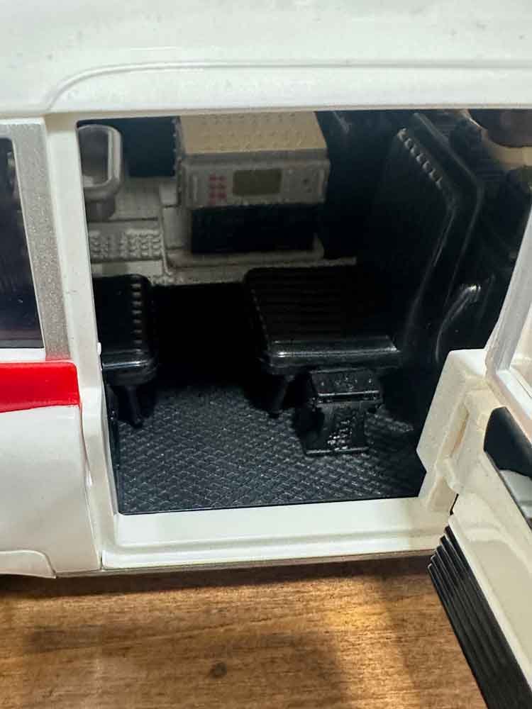 Ghostbusters-1986-Plasma-Series-Ecto-1-10a