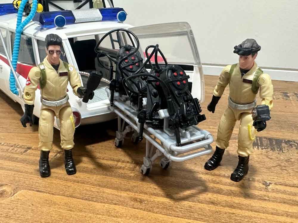Ghostbusters-1986-Plasma-Series-Ecto-1-5