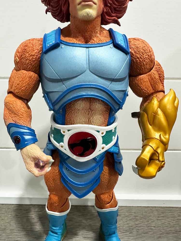 Mondo-ThunderCats-Lion-O-Deluxe-chest-front-IH