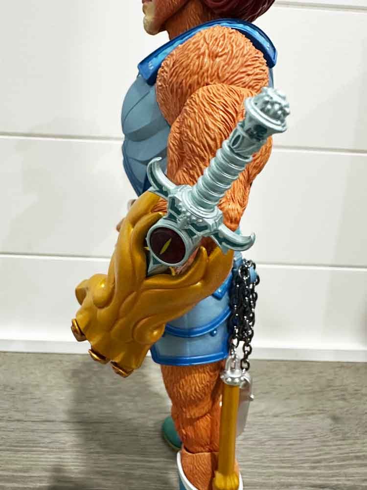 Mondo-ThunderCats-Lion-O-Deluxe-left-arm-IH