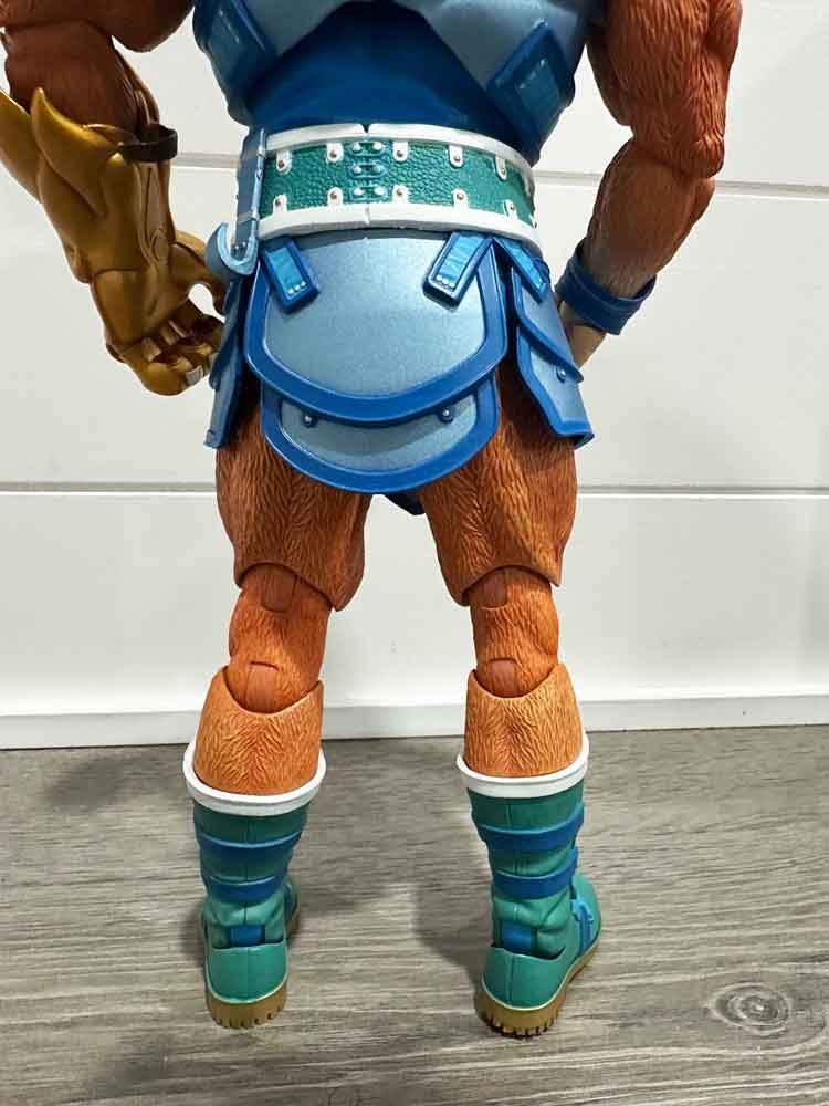 Mondo-ThunderCats-Lion-O-Deluxe-legs-rear-IH