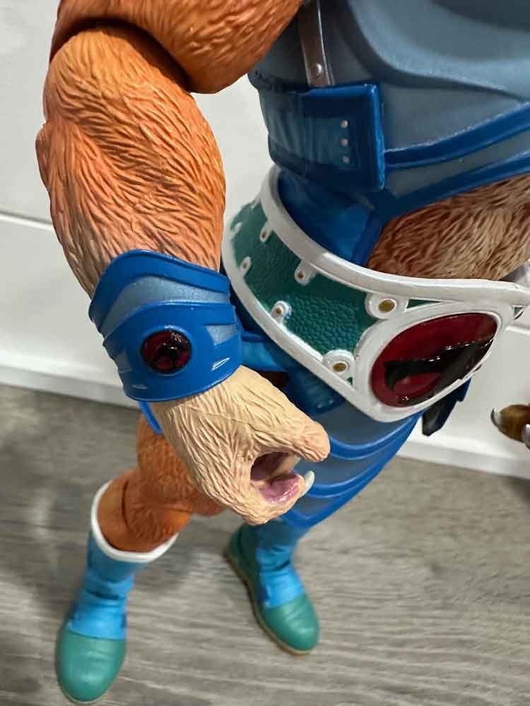 Mondo-ThunderCats-Lion-O-Deluxe-right-hand-IH