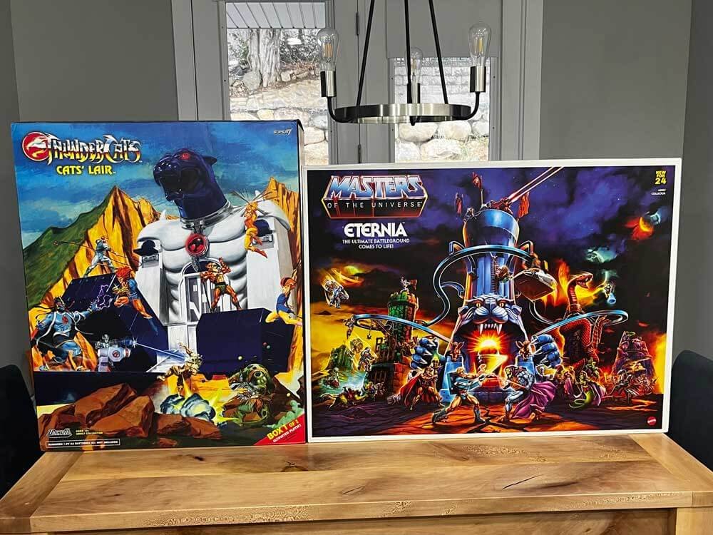 Super7-Ultimates-Cats-Lair-box-comparisons-front