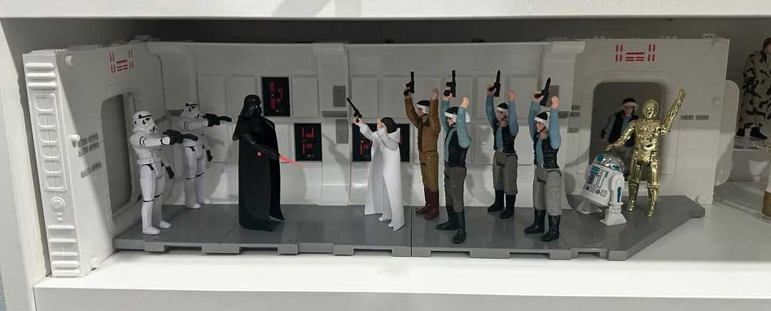 Tantive-IV-Hallway-Toy-Sorceress-Display-1