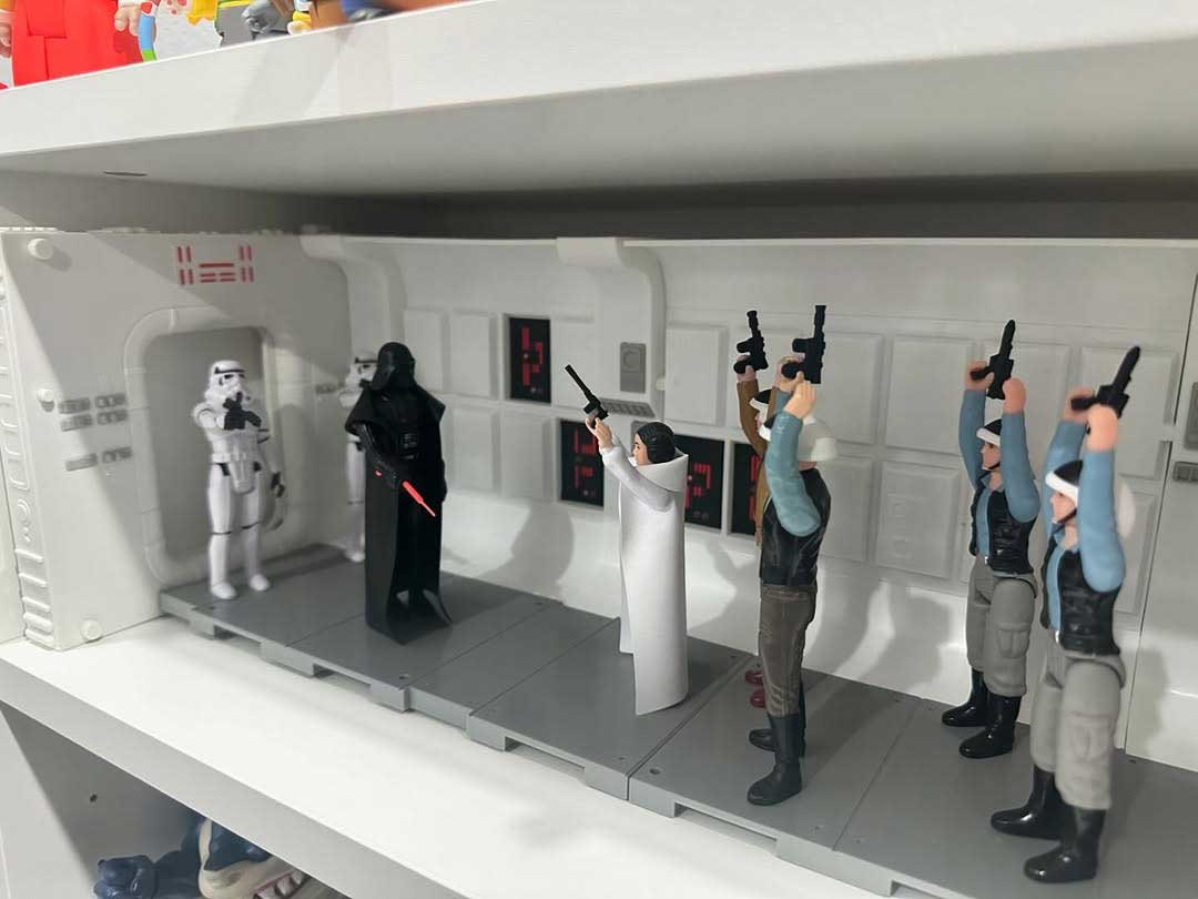 Tantive-IV-Hallway-Toy-Sorceress-Display-2