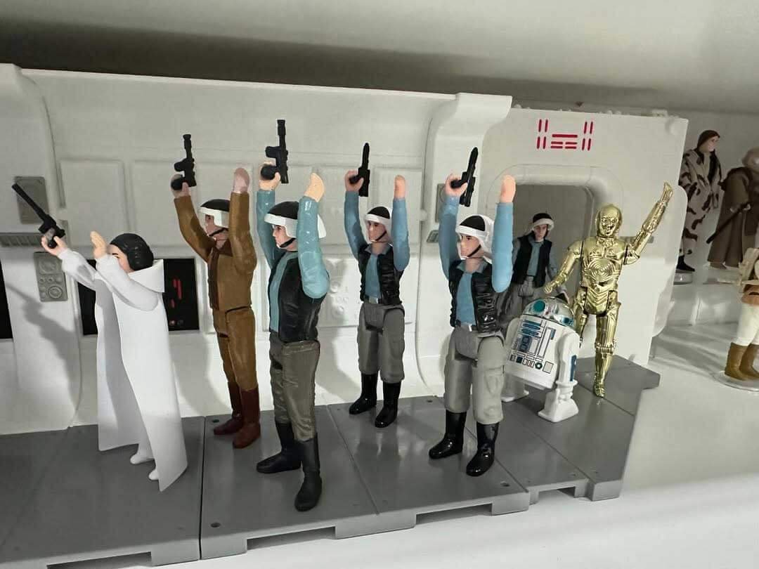 Tantive-IV-Hallway-Toy-Sorceress-Display-3