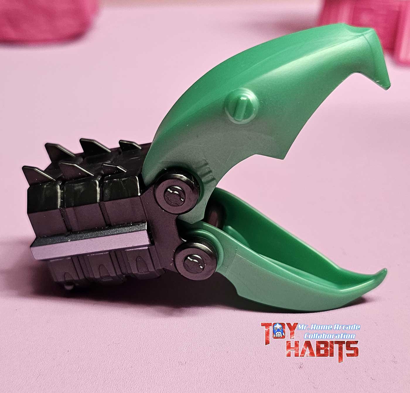 Clamp-Champ-MOTU-Turtles-of-Grayskull-Wave-6-MHA-7