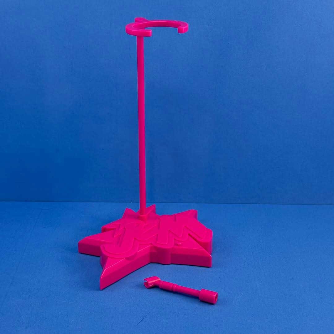 Jem-Doll-Jem-&-The-Holograms-Loyal-Subjects-In-Hand-18