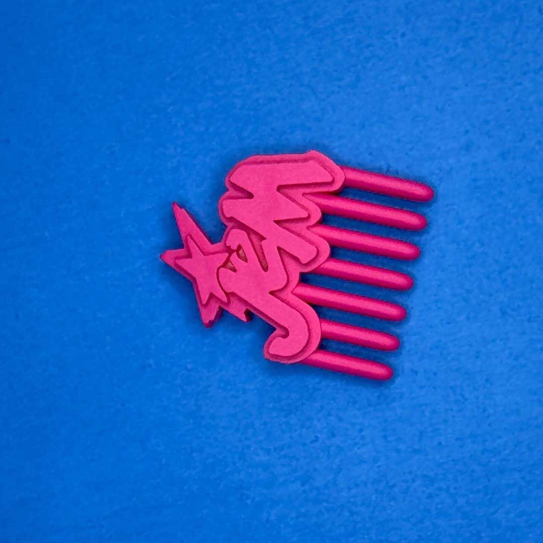 Jem-Doll-Jem-&-The-Holograms-Loyal-Subjects-In-Hand-21