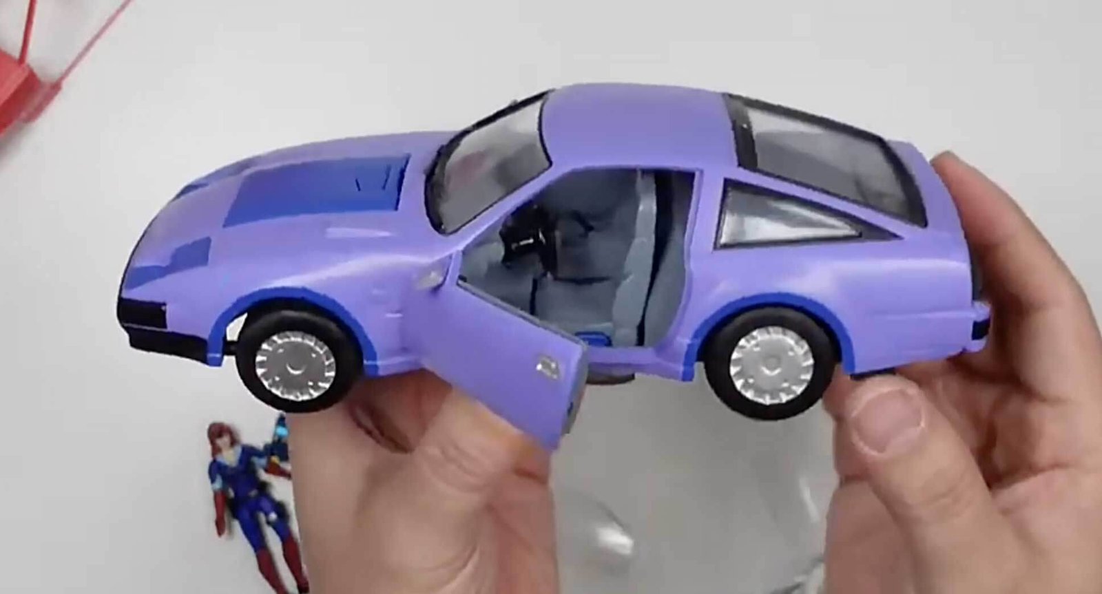 MAKINA-Mobula-Ramen-Toy-Prototype-Demo-2