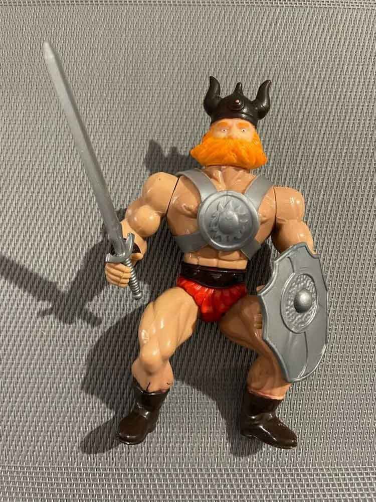 Galaxy-Warriors-Huk-vintage