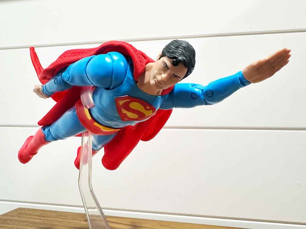 McFarlane-Movie-Superman-action-pose-7