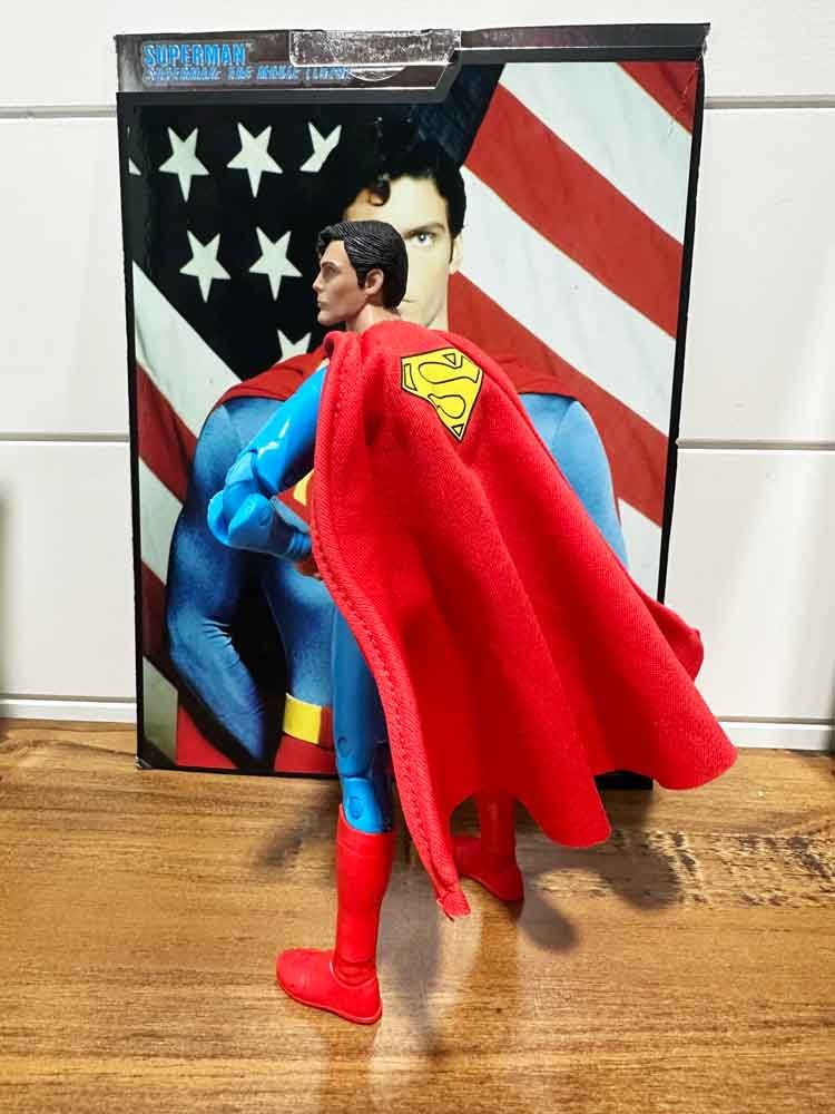 McFarlane-Movie-Superman-action-pose-8