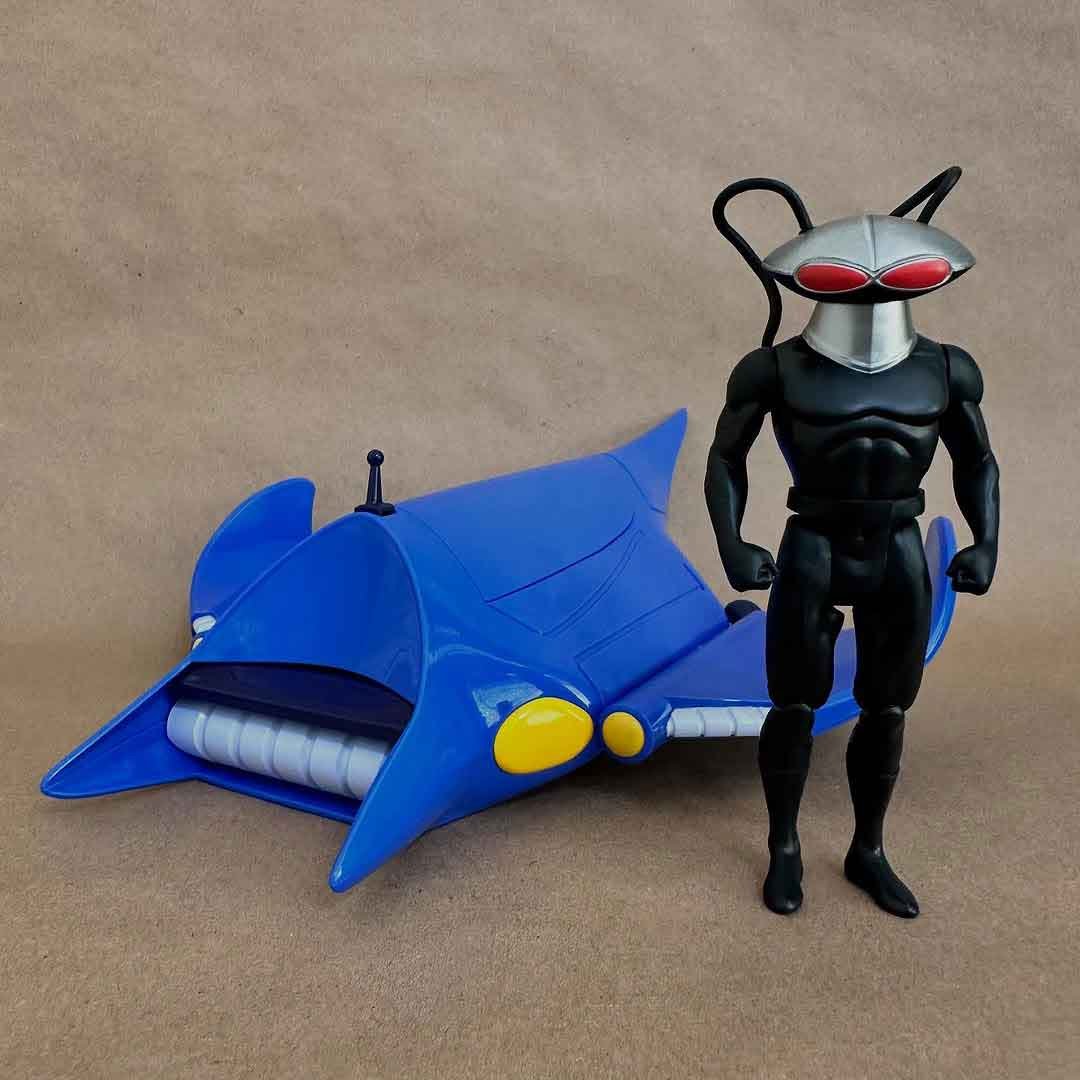 McFarlane-Sea-Saucer-Drawing-Board-Vehicle-black-manta--black-suit