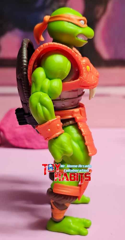 Michaelangelo-Turtles-of-Grayskull-MOTU-Origins-right-IH