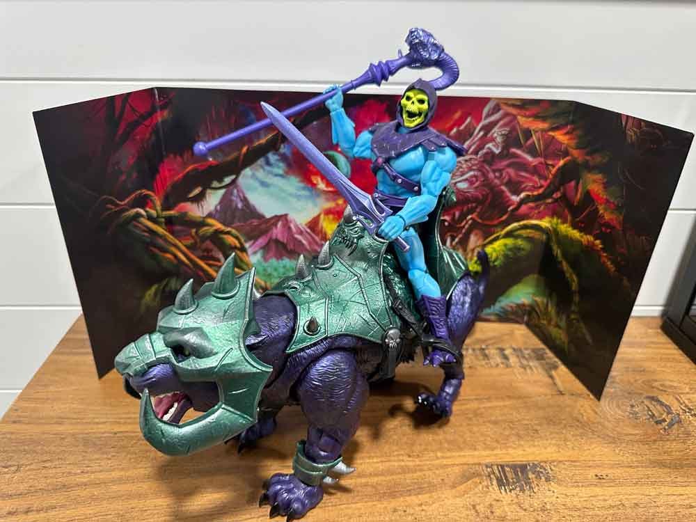 New-Eternia-Panthor-Masterverse-action-pose-3-IH