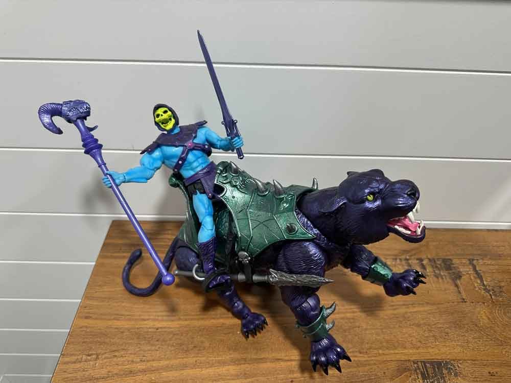 New-Eternia-Panthor-Masterverse-action-pose-7-IH