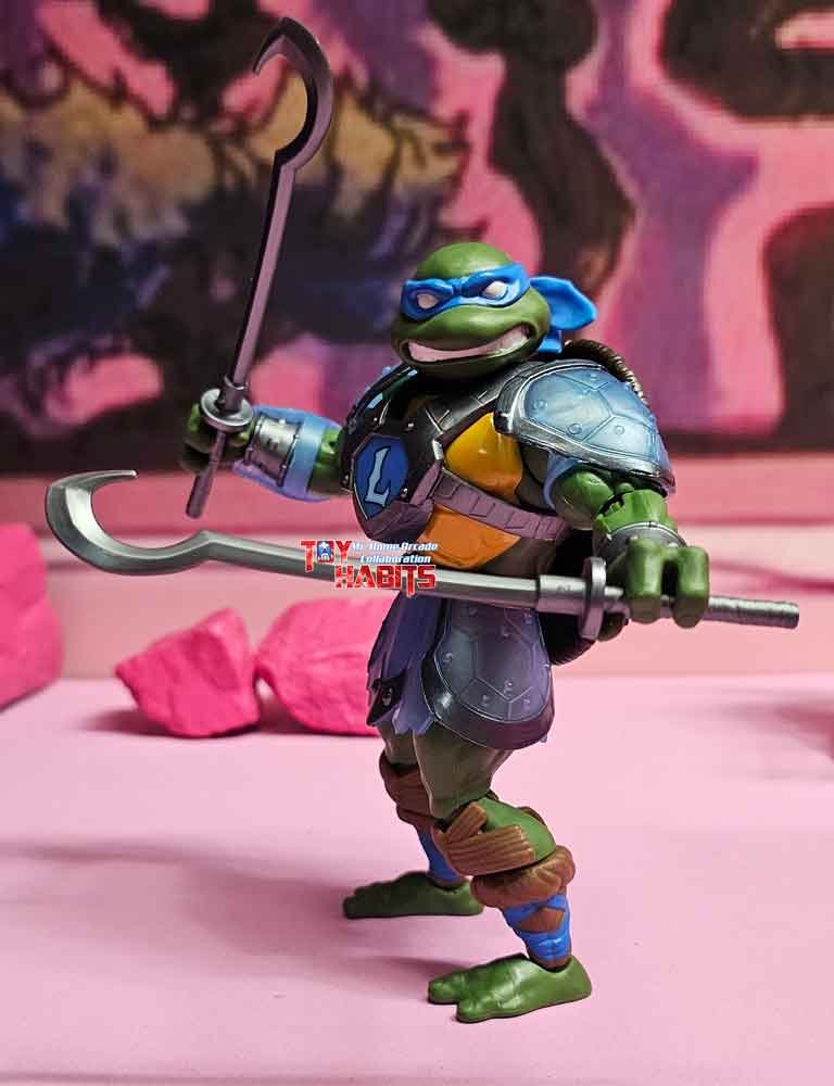 Wave-6-Turtles-of-Grayskull-MOTU-Origins-Leonardo-action-pose-1-IH