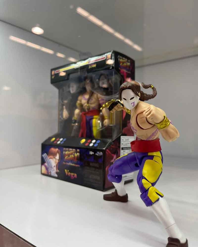 Guile-Street-Fighter-Vega-Toys-Wondercon
