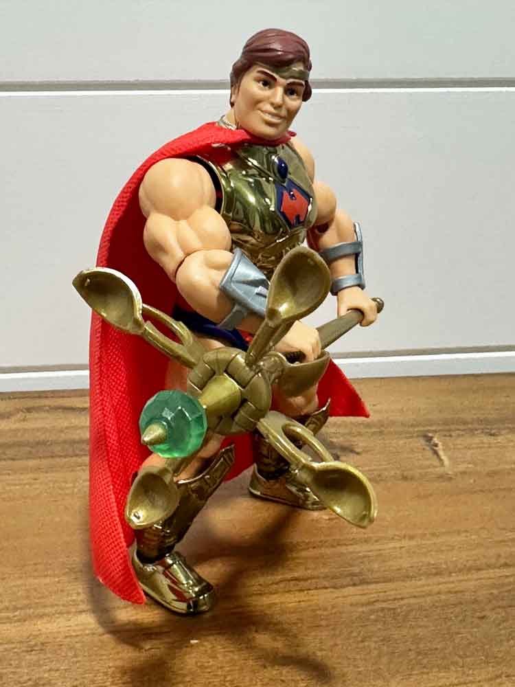 He-Ro-MOTU-Origins-Mattel-Creations-exclusive-action-pose-2