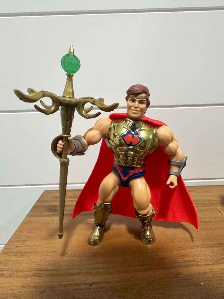 He-Ro-MOTU-Origins-Mattel-Creations-exclusive-action-pose-7