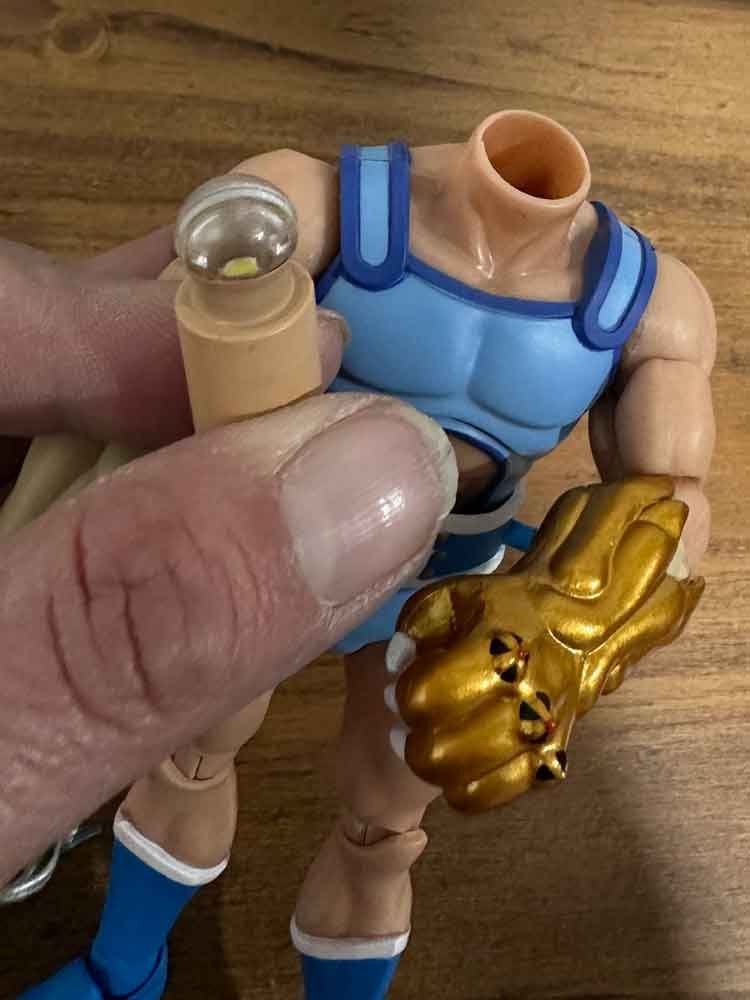 Light-Up-Eyes-Lion-O-Super7-ThunderCats-Ultimates-bulb-3