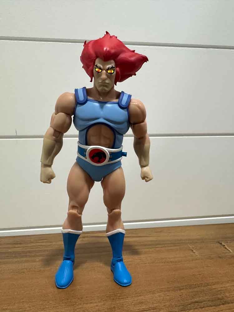 Light-Up-Eyes-Lion-O-Super7-ThunderCats-Ultimates-front
