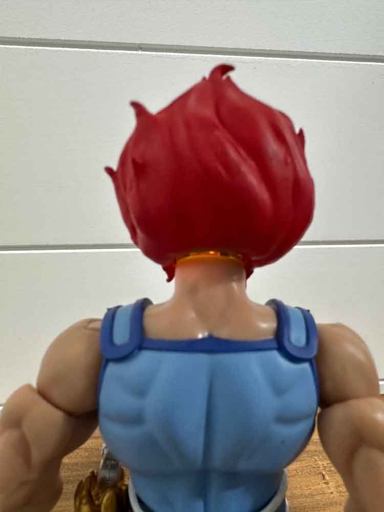 Light-Up-Eyes-Lion-O-Super7-ThunderCats-Ultimates-head-rear