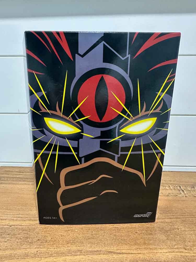 Light-Up-Eyes-Lion-O-Super7-ThunderCats-Ultimates-outter-sleeve-front