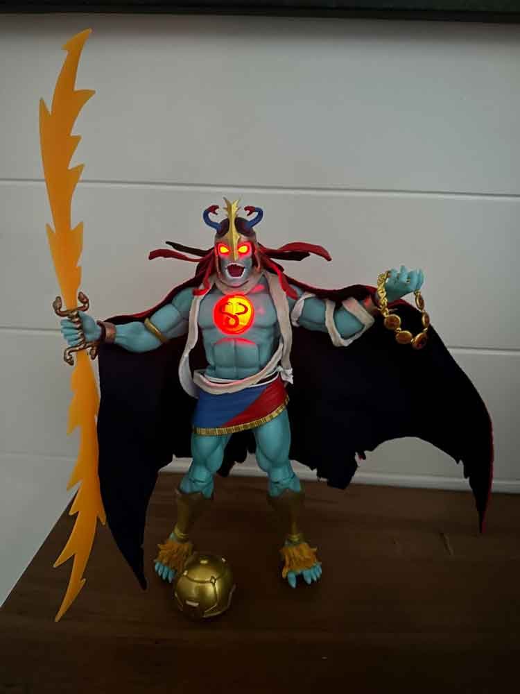 Light-Up-Eyes-Mumm-Ra-Super7-ThunderCats-Ultimates-action-pose-1
