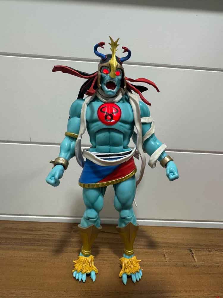 Light-Up-Eyes-Mumm-Ra-Super7-ThunderCats-Ultimates-front