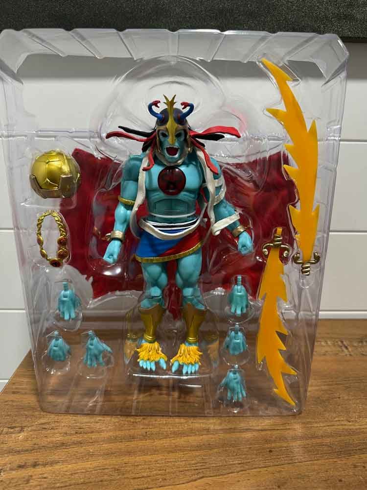 Light-Up-Eyes-Mumm-Ra-Super7-ThunderCats-Ultimates-pack-out-1