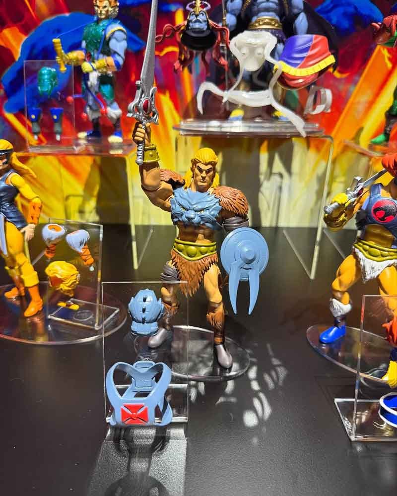 MOTU-Origins-ThunderCats-He-Man-2