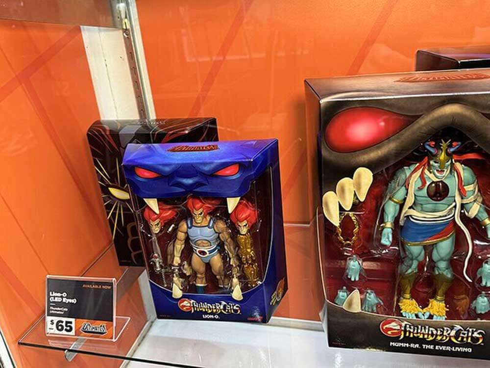 Super7-ThunderCats-Ultimates-Lion-O-Light-Up-Eyes-New-York-Toy-Fair-2025-1