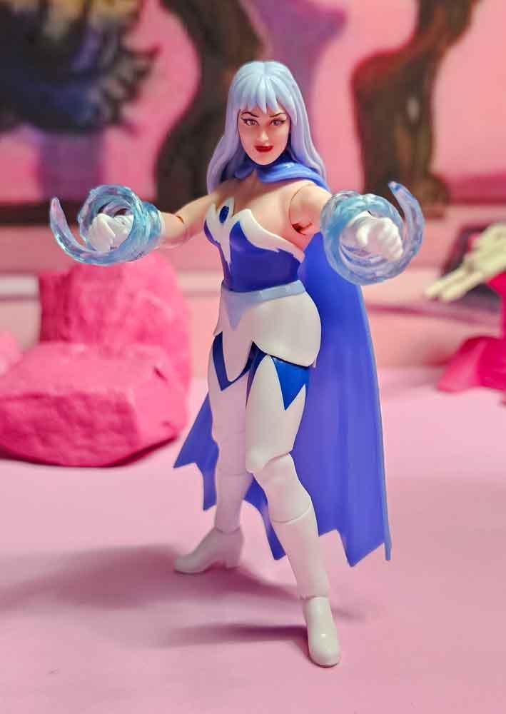 MOTU-Origins-Cartoon-Collection-Frosta-action-pose-4-IH