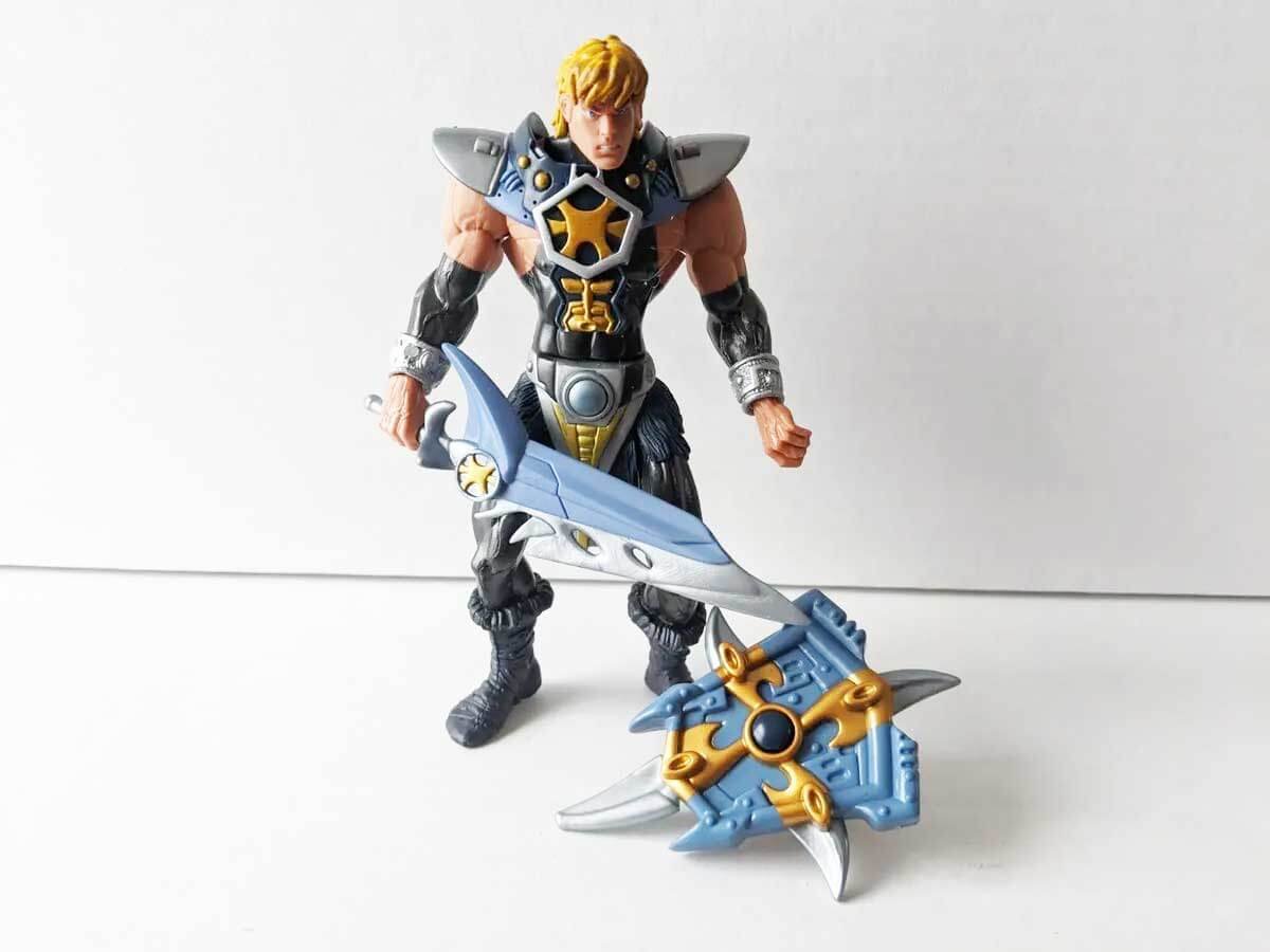 Sheild-Strike-He-Man-MOTU-200x-Masters-of-the-Universe