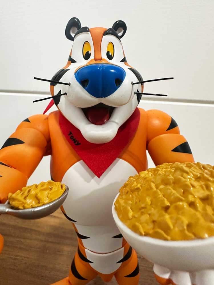 Tony-the-Tiger-Jada-Toys-action-pose-6