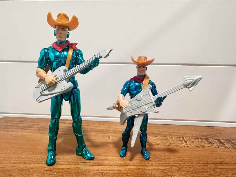 Bluegrass-Vac-Metal-Silverhawks-Super7-Ultimates-IH-action-pose--4a