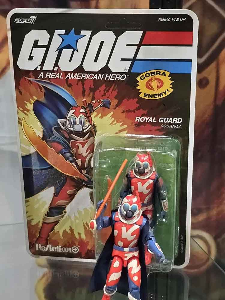 Cobra-La-Royal-Guard-GI-Joe-ReAction+-Wave-04-booth-images-2