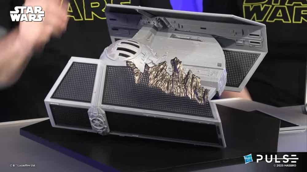 Star-Wars-VTC-Darth-Vader's-Tie-Fighter-Fanstream-9