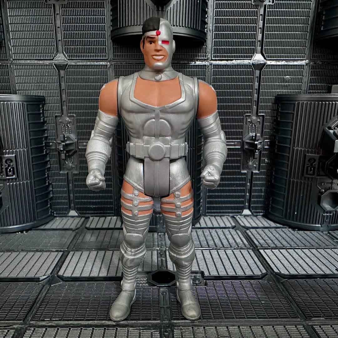 Super-Powers-Wave-13-Cyborg-IH-4