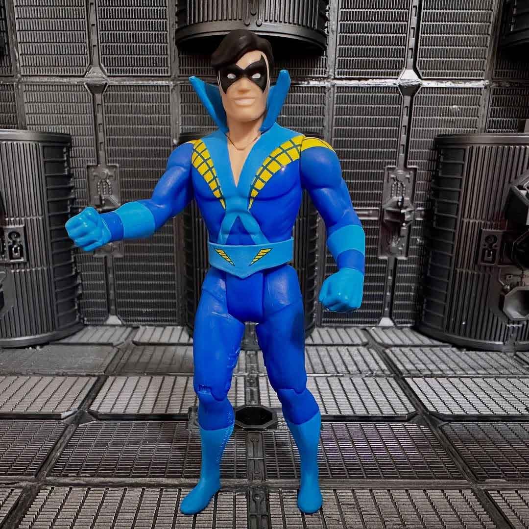 Super-Powers-Wave-13-Nightwing-IH-3