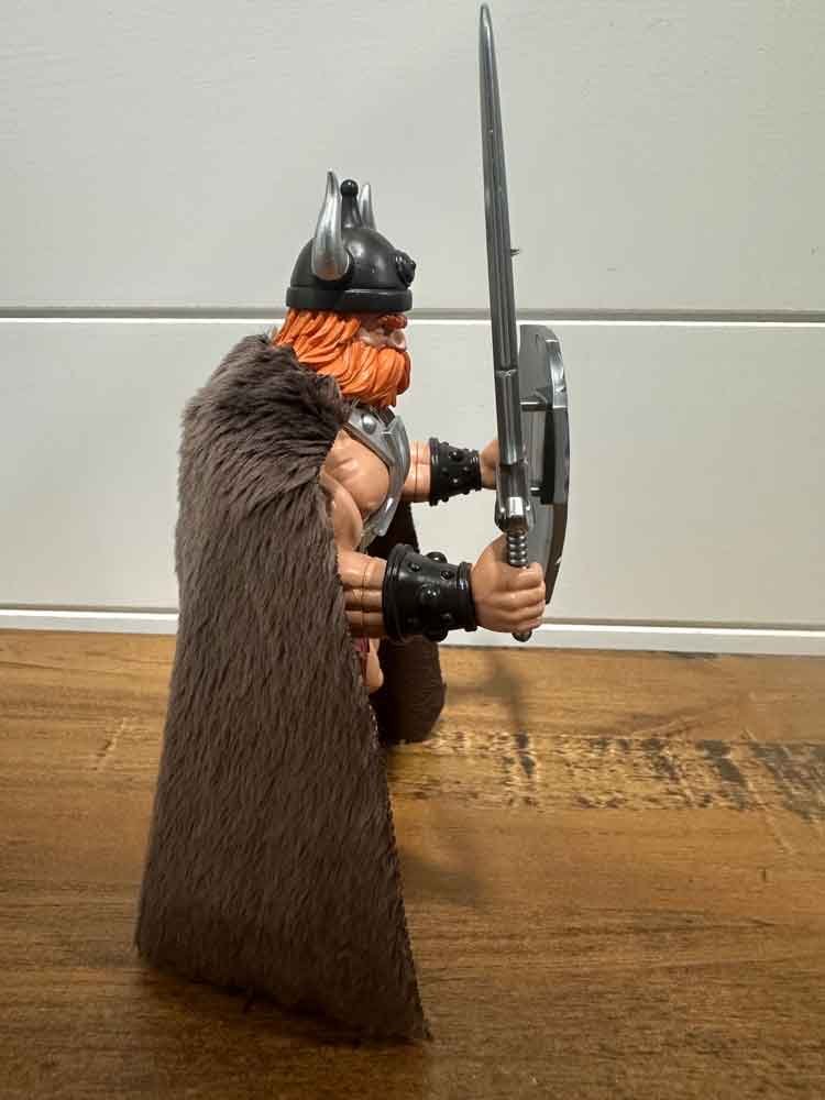 Huk-Warriors-of-the-Galaxy-IH-Formo-Toys-right