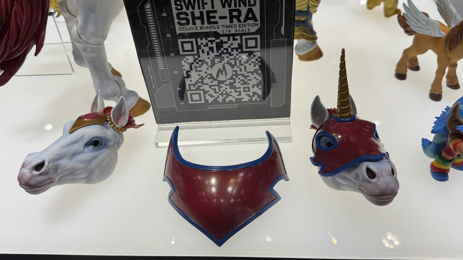 Swift-Wind-Bubble-Power-She-Ra-Mondo-SDCC-2025-10