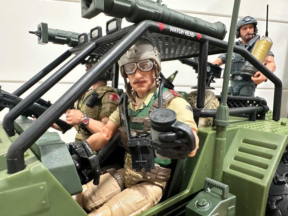 AWE-Striker-GI-Joe-Classified-IH-Action-Pose-16