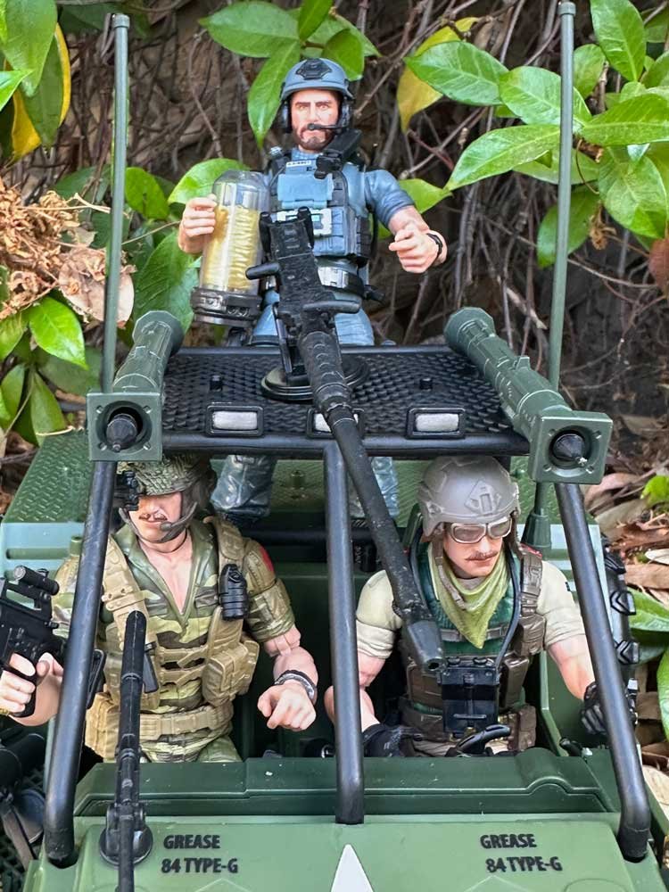 AWE-Striker-GI-Joe-Classified-IH-Action-Pose-8