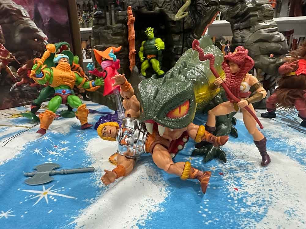 MOTU-Origins-Fright-Zone-Playset-IH-30